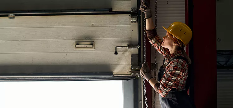Addressing Common Garage Door Stoppage Issues in Pelham, AL