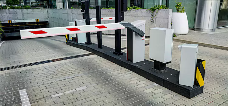 Custom Gate Design & Integration Pelham